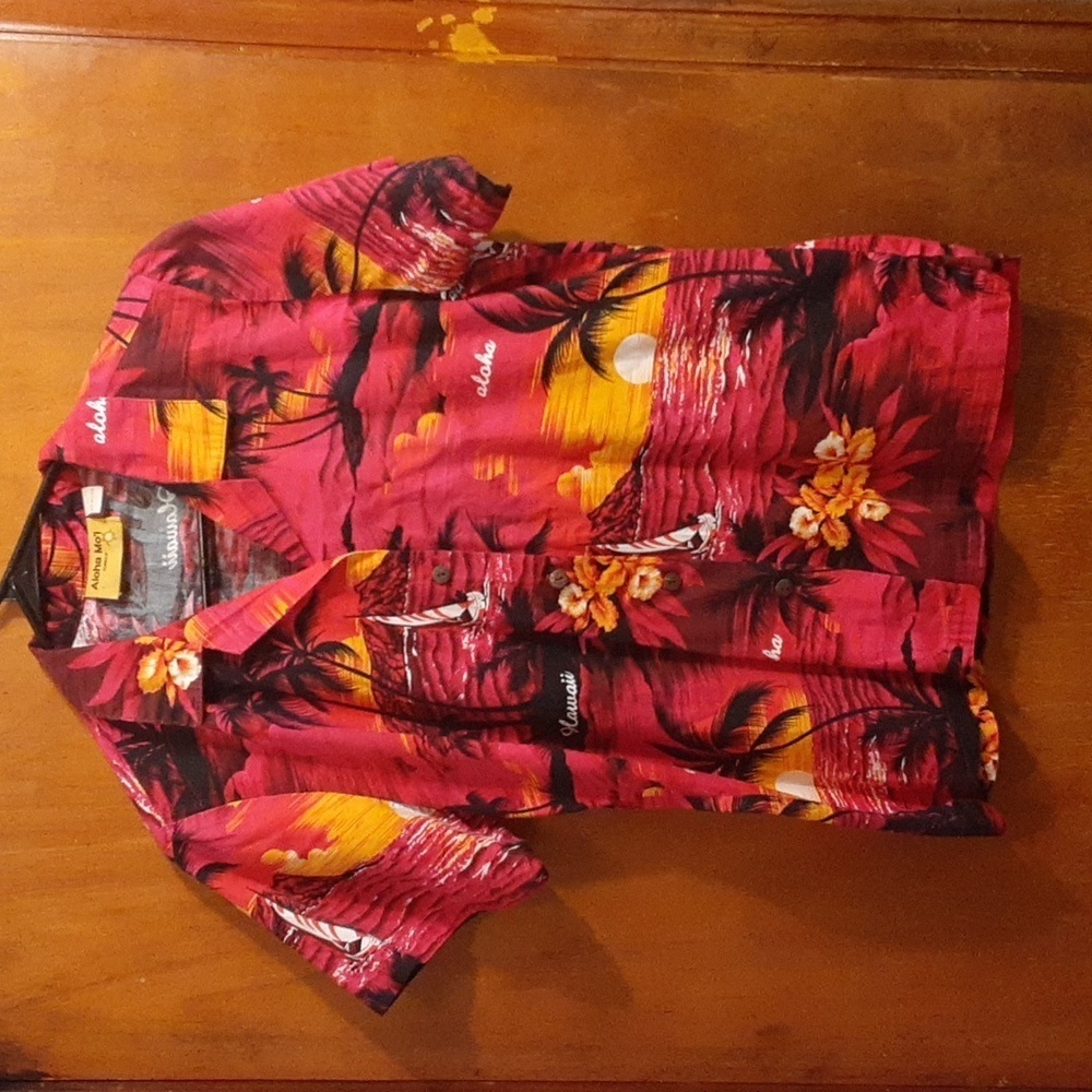 Aloha Mo'I Men's Hawaii Palmtree Red Multicolor Short Sleeve Shirt Size Small